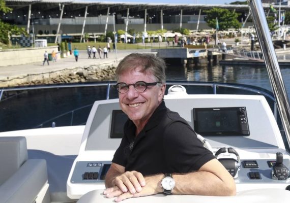 Ernani Paciornik, es el dueño de la Revista "Náutica" de Brasil y además es el organizador del "Rio Boat Show" y San Pablo Boat Show".