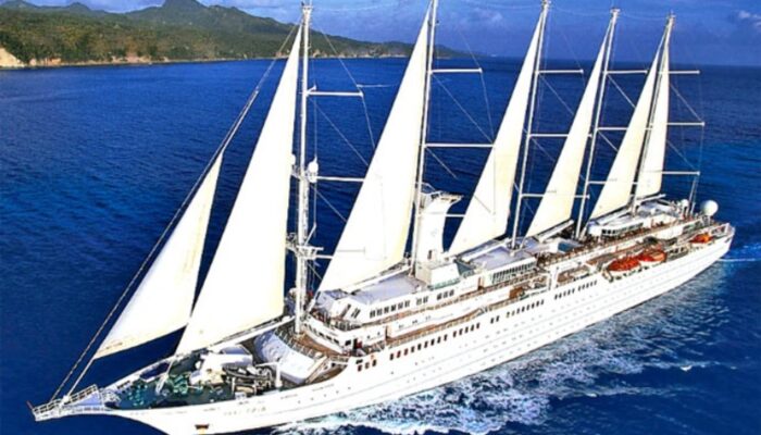 La naviera Windstar compró el Club Med1 y lo rebautizó como 'Wind Surf'