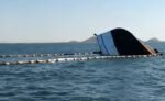 MÉXICO – FERRY CHOCA Y HUNDE UN BARCO CAMARONERO EN TOPOLOBAMPO, SINALOA