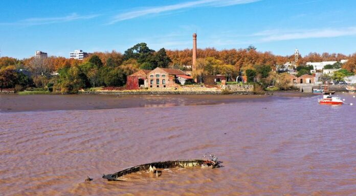 VIDEOS – IMPRESIONANTE BAJANTE DEL RÍO DE LA PLATA EN LA JORNADA DE AYER