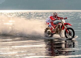 ITALIA – CRUZAR EL ESTRECHO DE MESSINA A 30 NUDOS CON CON UNA MOTO MOTOCROSS: EL NUEVO DESAFÍO DE LUCA COLOMBO