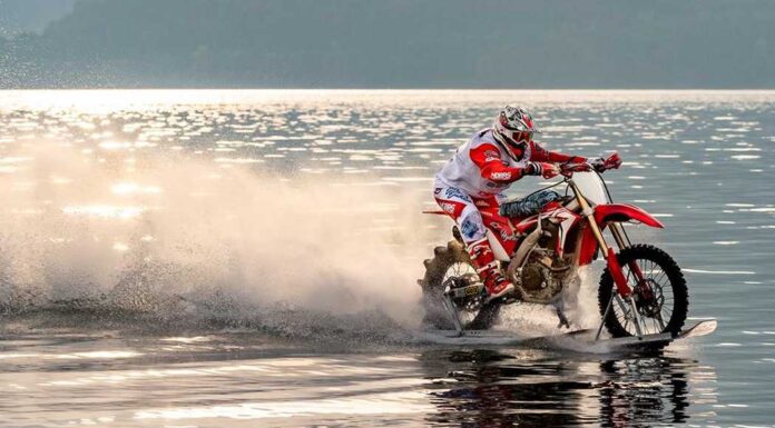 ITALIA – CRUZAR EL ESTRECHO DE MESSINA A 30 NUDOS CON CON UNA MOTO MOTOCROSS: EL NUEVO DESAFÍO DE LUCA COLOMBO