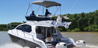 VIDEO – NUEVO CATAMARÁN RAGAZZA POWER CAT 950 FLY DE NAUTIGLASS