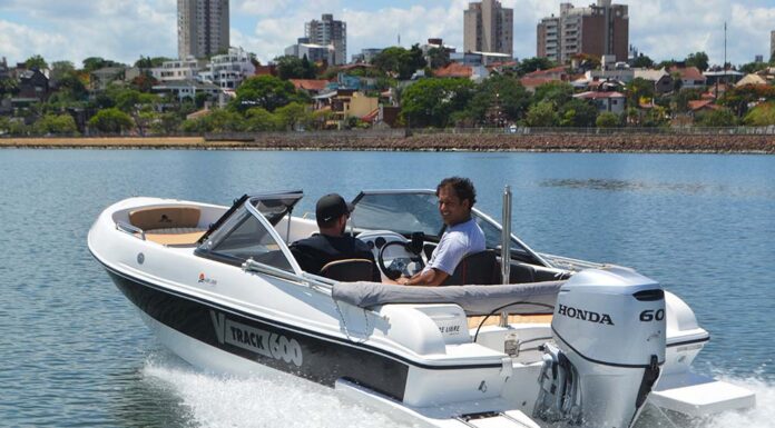 HOY EN ESLORAS VAMOS A PRESENTAR EL V-TRACK 600 CON NÁUTICA AIRE LIBRE