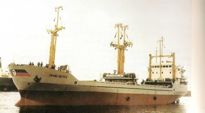 LA ÚLTIMA NOCHE DEL ARA “ISLA DE LOS ESTADOS”, EL BUQUE DE APOYO DE LA ARMADA ARGENTINA