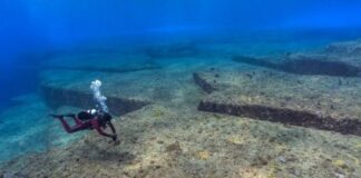 “MONUMENTO YONAGUNI”: UNA MISTERIOSA CIUDAD SUBMARINA A 25 METROS DE PROFUNDIDAD EN JAPÓN