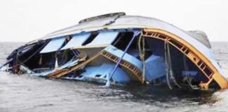 DECENAS DE DESAPARECIDOS TRAS NAUFRAGIO DE BARCO EN NIGERIA
