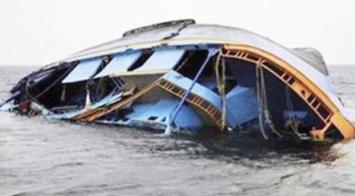 DECENAS DE DESAPARECIDOS TRAS NAUFRAGIO DE BARCO EN NIGERIA