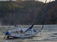 VIDEO – FUERTES RÁFAGAS DE VIENTO ARRASTRAN A VELEROS EN EL LAGO LACAR
