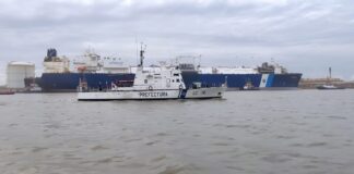INGRESÓ UN BUQUE DE GRAN PORTE EN BAHÍA BLANCA: AMPLIO OPERATIVO DE PREFECTURA