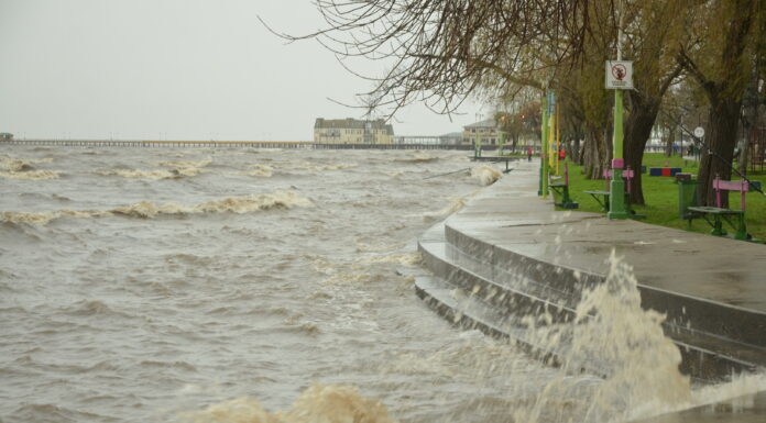 ALERTA POR LA CRECIDA DEL RÍO DE LA PLATA Y LA COSTA BONAERENSE: ADVIERTEN PICOS DE 3 METROS