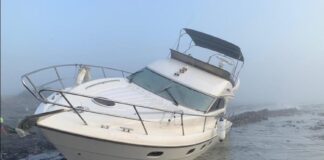 CIUDAD DEL CABO – UN PRINCESS 44 ENCALLA EN ROBBEN ISLAND