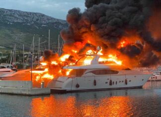 VIDEO – VORAZ INCENDIO DESTRUYE 5 YATES Y DAÑA 18 VELEROS EN UNA EXCLUSIVA MARINA DE CROACIA
