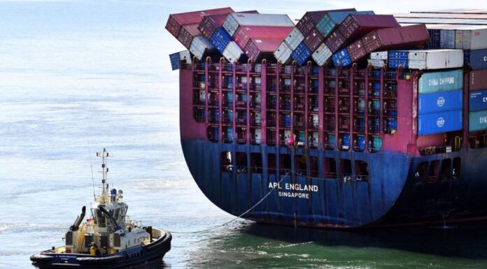 ¿POR QUÉ PIERDEN LOS CONTENEDORES EN EL MAR?