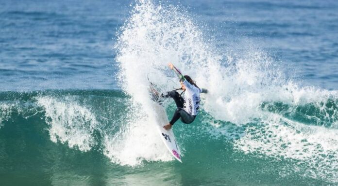 CUATRO SURFISTAS ARGENTINOS SE INSTALARON EN LA TERCERA RONDA