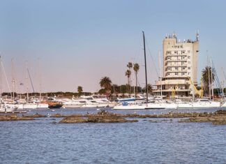 ADOLESCENTE DENUNCIÓ QUE FUE VIOLADA POR UN INSTRUCTOR DE VELA EN EL YACHT CLUB URUGUAYO