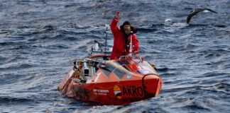 COMO CRUZAR EL PACÍFICO EN SOLITARIO EN UN CATAMARÁN ELÉCTRICO
