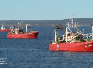 TRES BARCOS EN CUARENTENA EN LA RADA DE PUERTO MADRYN