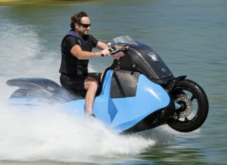 VIDEO – ASÍ ES LA SORPRENDENTE MOTO ANFIBIA QUE NAVEGA Y RUEDA EN TIERRA