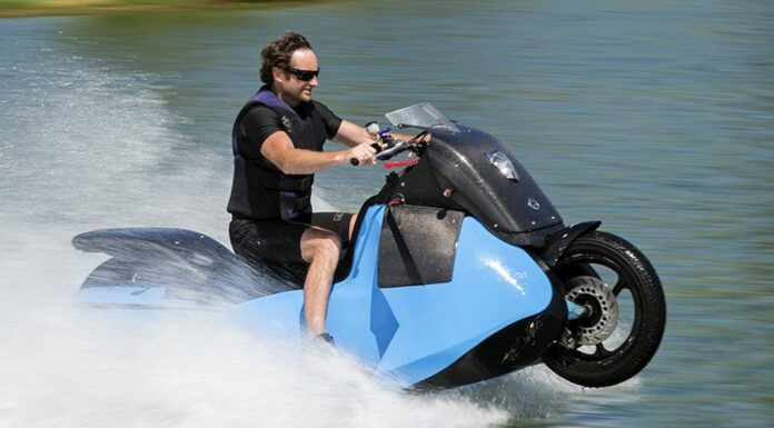 VIDEO – ASÍ ES LA SORPRENDENTE MOTO ANFIBIA QUE NAVEGA Y RUEDA EN TIERRA