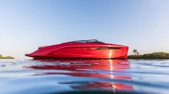 PININFARINA Y PRINCESS YACHTS LANZAN EL YATE DEPORTIVO “PRINCESS R35”