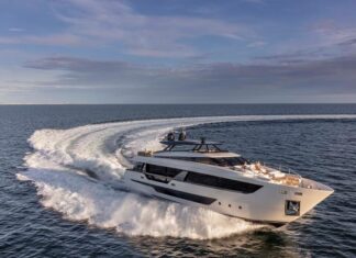 FERRETTI YACHTS 1000: MIL RAZONES PARA ENAMORARSE