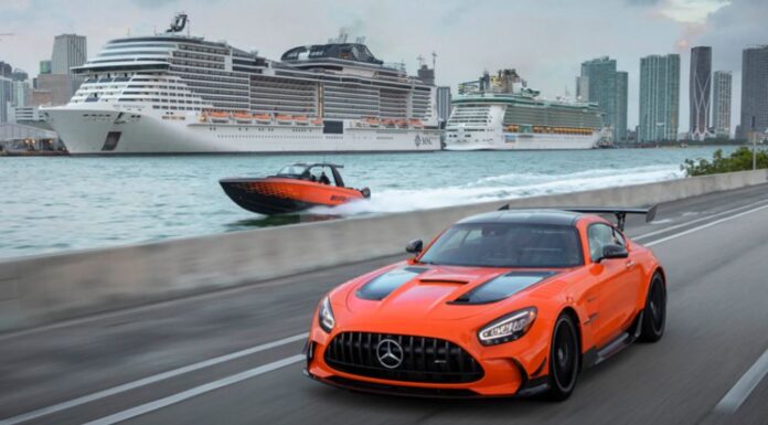 EL ÚLTIMO BÓLIDO DEL AGUA DE MERCEDES-AMG Y CIGARETTE RACING: 2.250 CABALLOS A 140 KM/H