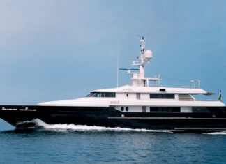 SE ALQUILA EL PRIMER YATE DE LUJO DE GIORGIO ARMANI POR 225.000 EUROS SEMANALES