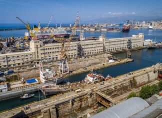 DOS “BARCOS FANTASMAS” ABANDONADOS DURANTE AÑOS EN EL PUERTO DE GÉNOVA FINALMENTE SERÁN DESGUAZADOS