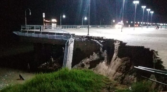 VIDEO- DEBIDO A LA BAJANTE DEL RÍO PARANÁ, SE DESMORONÓ PARTE DE LA BARRANCA DEL PARQUE ESPAÑA EN ROSARIO