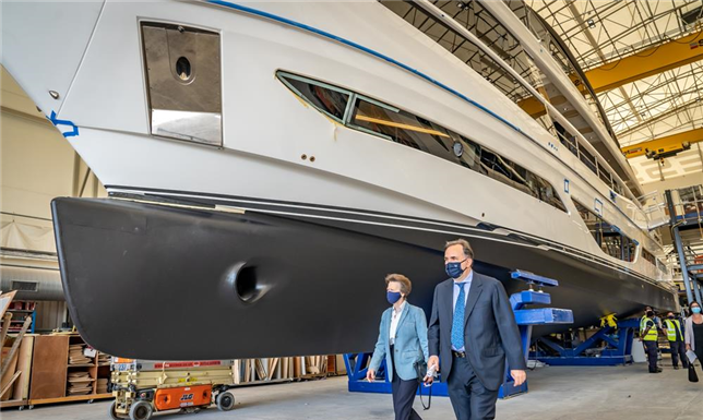LA PRINCESA ANA DEL REINO UNIDO VISITÓ PRINCESS YACHTS