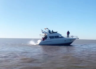 VIDEO – IMPRESIONANTES IMAGENES EN EL MOMENTO QUE UN CRUCERO SE VARA EN EL RÍO DE LA PLATA