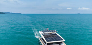 EL NUEVO CATAMARÁN ELÉCTRICO SOLAR “SILENT 60” CON COMETA, PREPARADO PARA EL FESTIVAL DE YATES DE CANNES