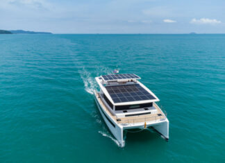 EL NUEVO CATAMARÁN ELÉCTRICO SOLAR “SILENT 60” CON COMETA, PREPARADO PARA EL FESTIVAL DE YATES DE CANNES
