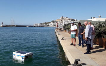 ESPAÑA: LOS PUERTOS DEPORTIVOS DE IBIZA Y MALLORCA EMPLEAN UN ROBOT ECOLÓGICO DE LIMPIEZA DE AGUA