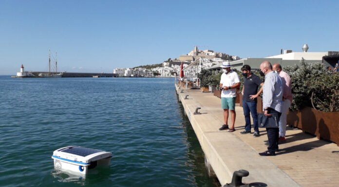 ESPAÑA: LOS PUERTOS DEPORTIVOS DE IBIZA Y MALLORCA EMPLEAN UN ROBOT ECOLÓGICO DE LIMPIEZA DE AGUA