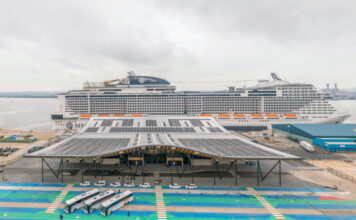 INGLATERRA: LA NUEVA TERMINAL DE CRUCEROS DE SOUTHAMPTON RECIBIÓ EL PRIMER BARCO