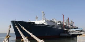 REMOLCARON AL BUQUE QUE ESTABA VARADO EN EL RÍO DE LA PLATA Y SE DESBLOQUEÓ EL PASO DE BARCOS