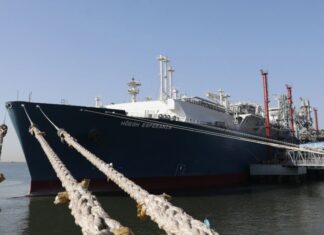 REMOLCARON AL BUQUE QUE ESTABA VARADO EN EL RÍO DE LA PLATA Y SE DESBLOQUEÓ EL PASO DE BARCOS