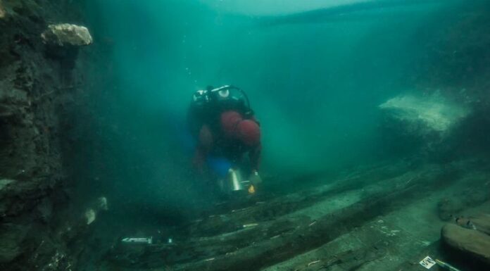EGIPTO: HALLAN LOS RESTOS DE UN BARCO Y UN CEMENTERIO EN UNA ANTIGUA CIUDAD SUMERGIDA