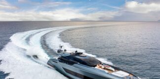 EL RIVA 88 ‘FOLGORE NOMBRADO “MEJOR SERIE NUEVA” EN LOS PREMIOS INTERNACIONALES DE DISEÑO E INNOVACIÓN DE BARCOS