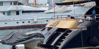 VIDEO- LA “TORPE” MANIOBRA DE UN YATE DAÑA DOS EMBARCACIONES EN EL PORTO ANTICO DE GÉNOVA