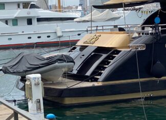 VIDEO- LA “TORPE” MANIOBRA DE UN YATE DAÑA DOS EMBARCACIONES EN EL PORTO ANTICO DE GÉNOVA