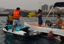 LOS RIDERS DEL MAR: EN ESPAÑA, UN RESTAURANT ENTREGA PEDIDOS A LOS BARCOS CON MOTOS DE AGUA