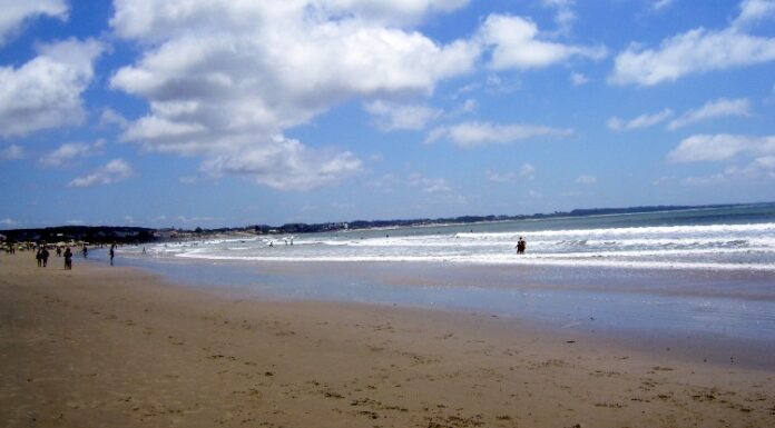 URUGUAY: PREFECTURA DE ROCHA AUXILIÓ A UN SURFISTA QUE SUFRIÓ UN ACCIDENTE