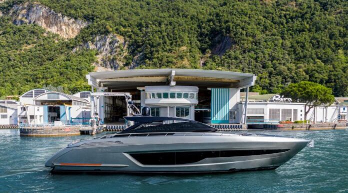 RIVA LANZA EL NUEVO YATE INSIGNIA