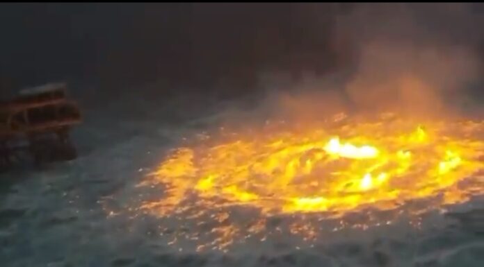 SE INCENDIA EL MAR: IMPACTANTES IMÁGENES EN EL GOLFO DE MÉXICO