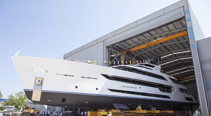 EL ASTILLERO TURCO ALIA YACHTS LANZA EL YATE DE ACERO Y ALUMINIO MÁS LARGO DEL MUNDO POR DEBAJO DE 500 GT