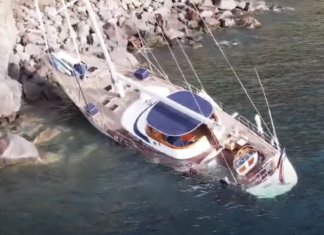 VIDEO- EL ICÓNICO YATE PERINI NAVI “MALIZIA” ENCALLÓ EN UNA ISLA DE ITALIA