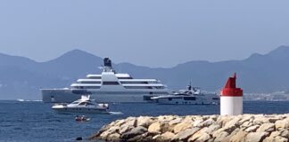 “SOLARIS”, EL MEGAYATE DE ABRAMOVICH FUE VISTO EN FRANCIA